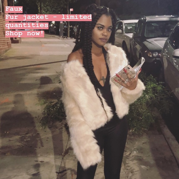 Faux Fur Cropped Jacket | Ivory - Picture 5 of 5